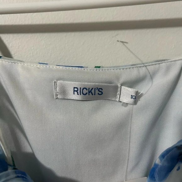 Ricki’s  Floral‎ Dress- BNWT - Picture 2 of 3
